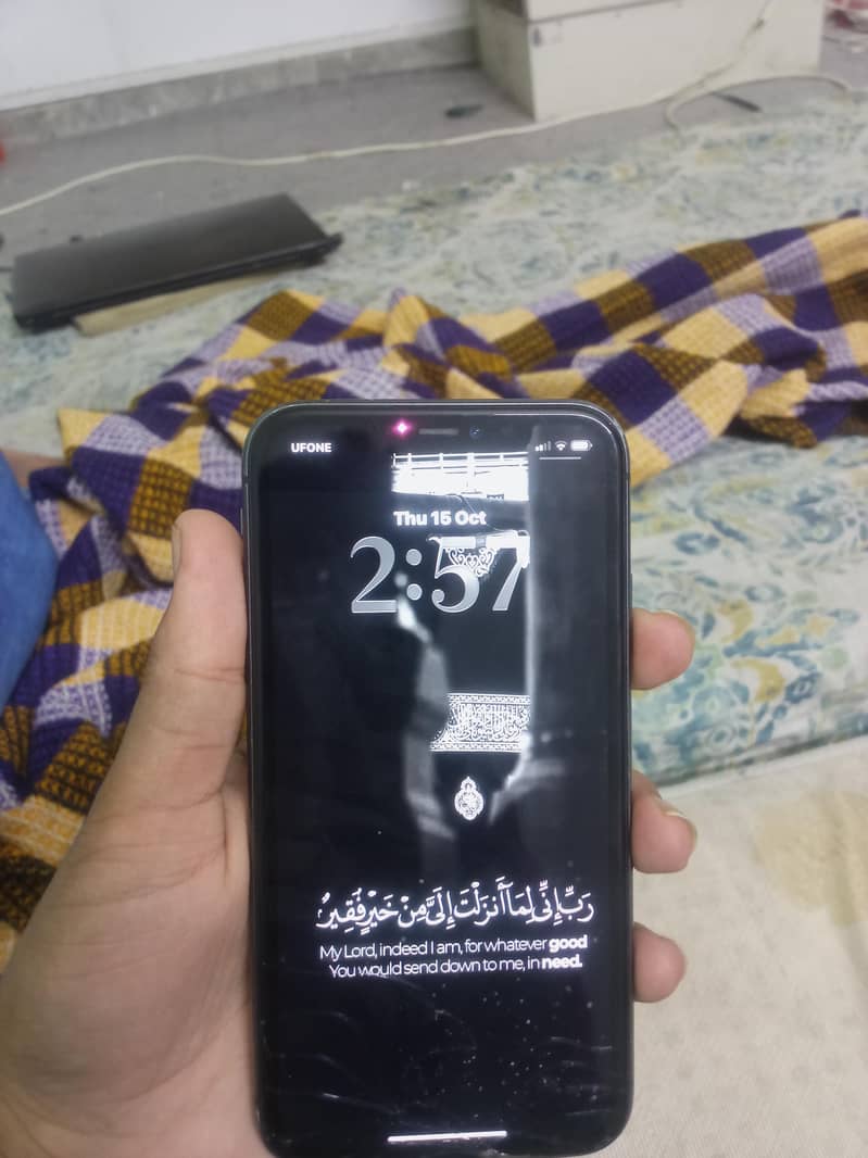 Apple iPhone 11 7