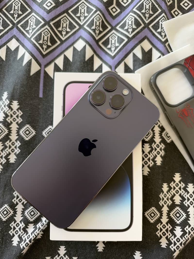 Apple iPhone 14 Pro Max 0
