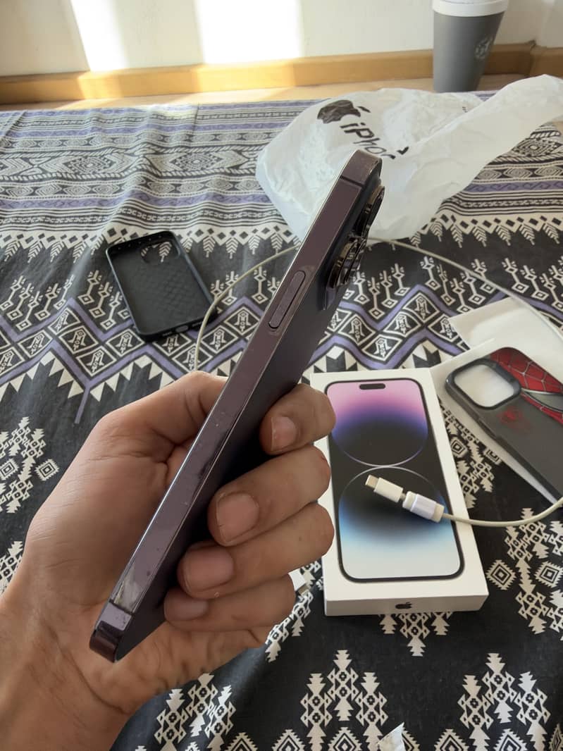 Apple iPhone 14 Pro Max 2