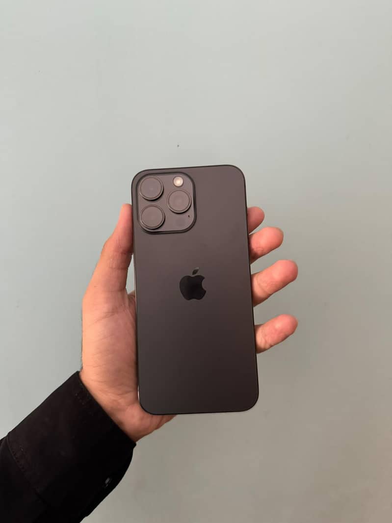 Apple iPhone 15 Pro Max 0