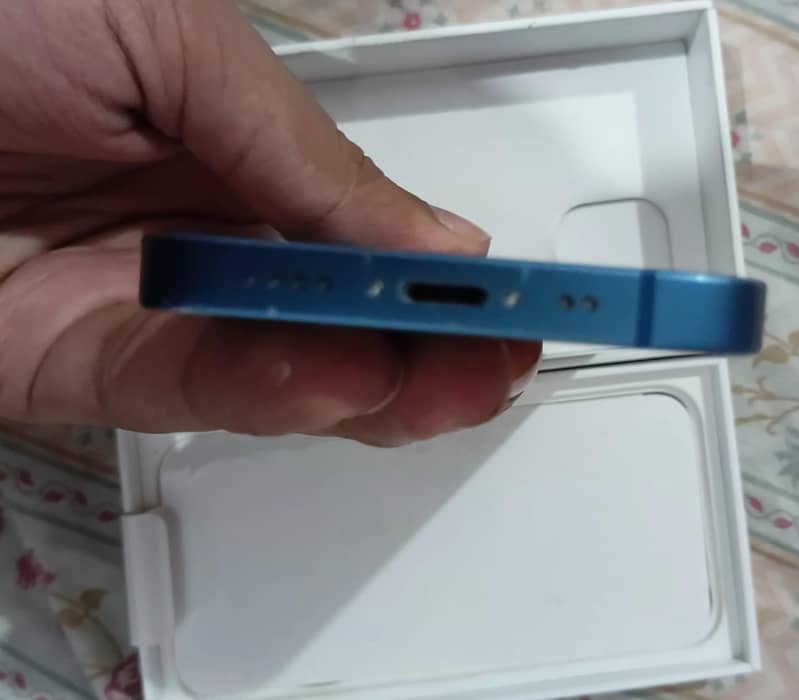 Apple iPhone 13 mini 3