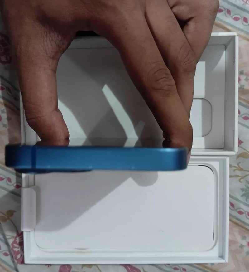 Apple iPhone 13 mini 5