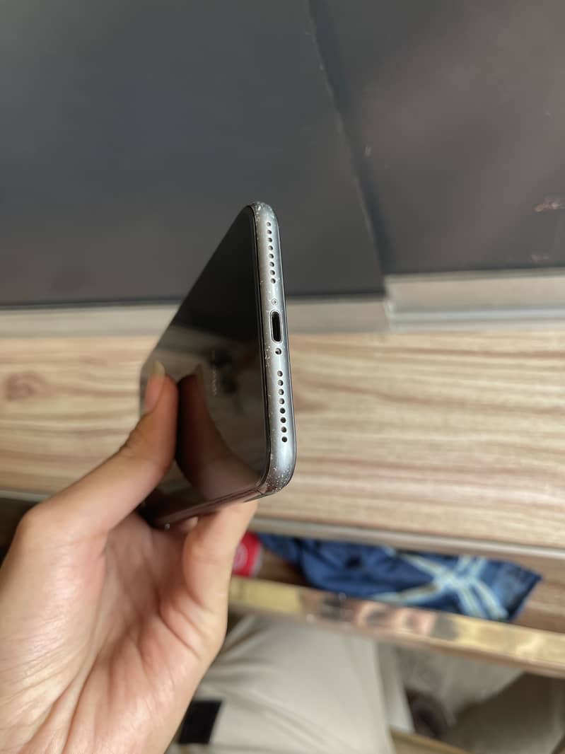 Apple iPhone 8 Plus 2
