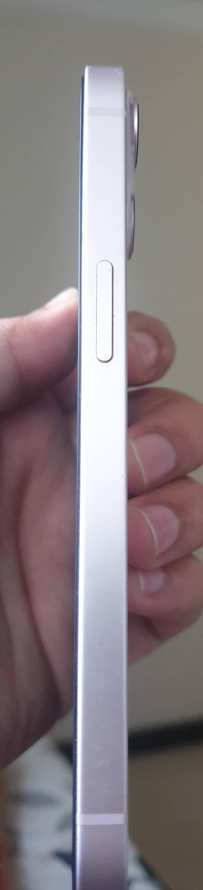 Apple iPhone 13 4