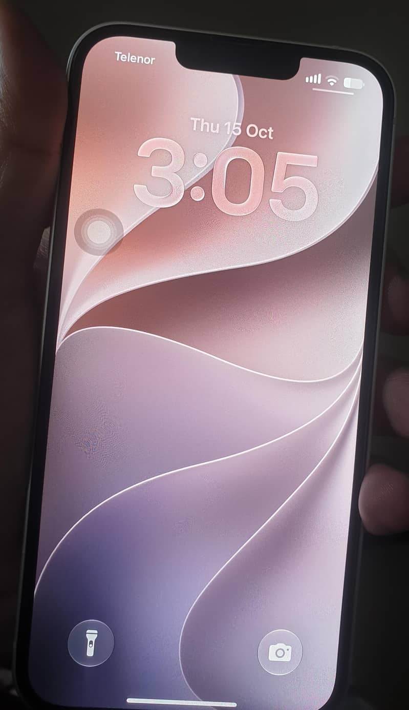 Apple iPhone 13 5