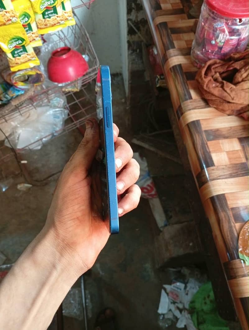 Iphone 12 4