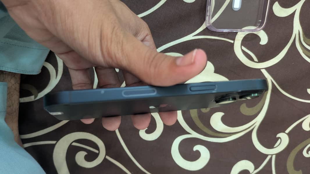 Apple iPhone 13 Pro 4