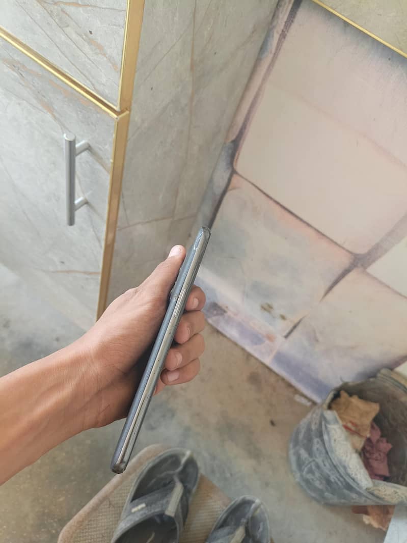 One Plus 10T 4