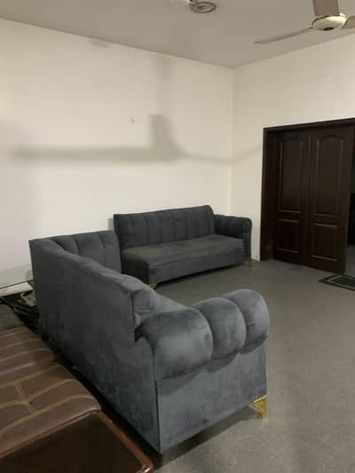 6 seater sofa with L UV sheet tabel