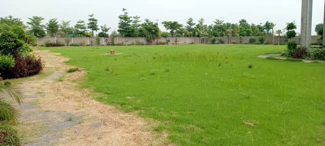 Ideal Location 01 Kanal Plot For Sale G17