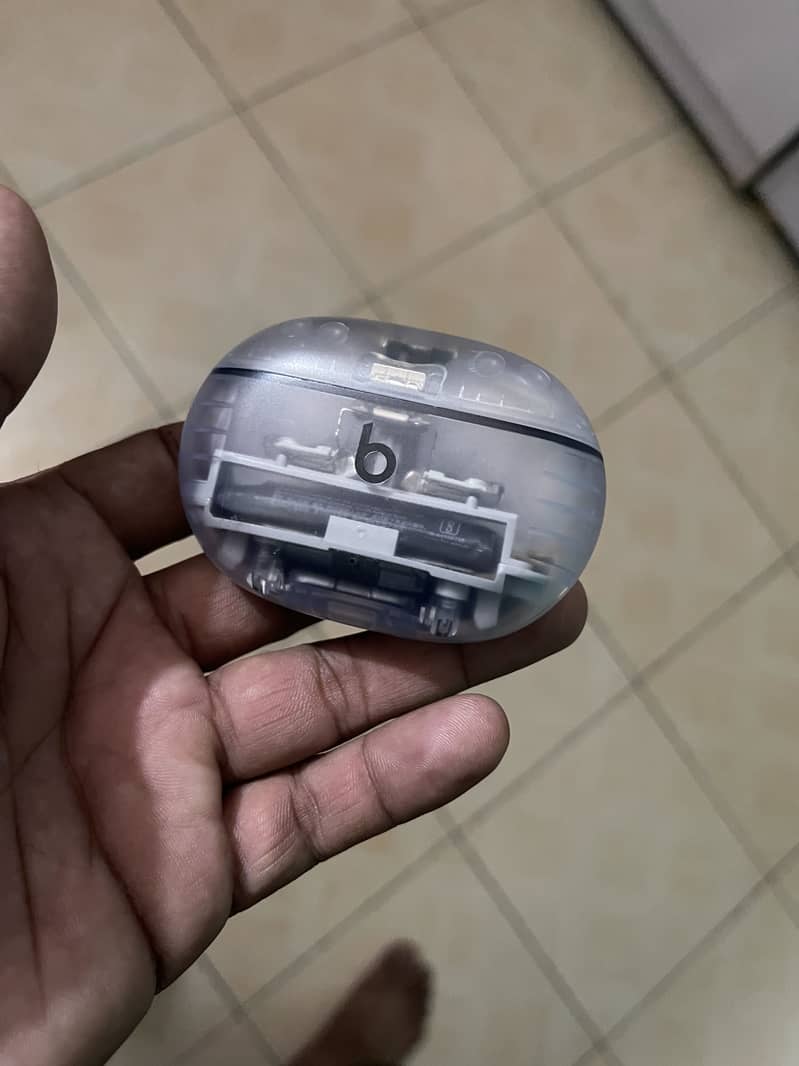 Beats Studio Buds plus only case 0