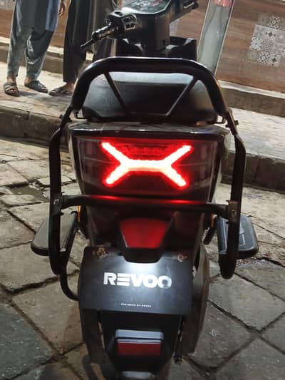 REVOO C32
