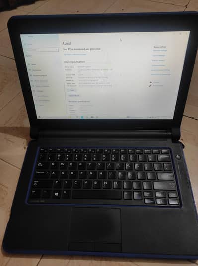 Dell latitude 3350 i3 5th generation
