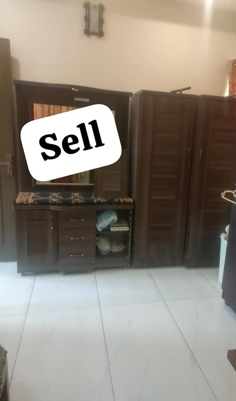 dressing n drawer 0