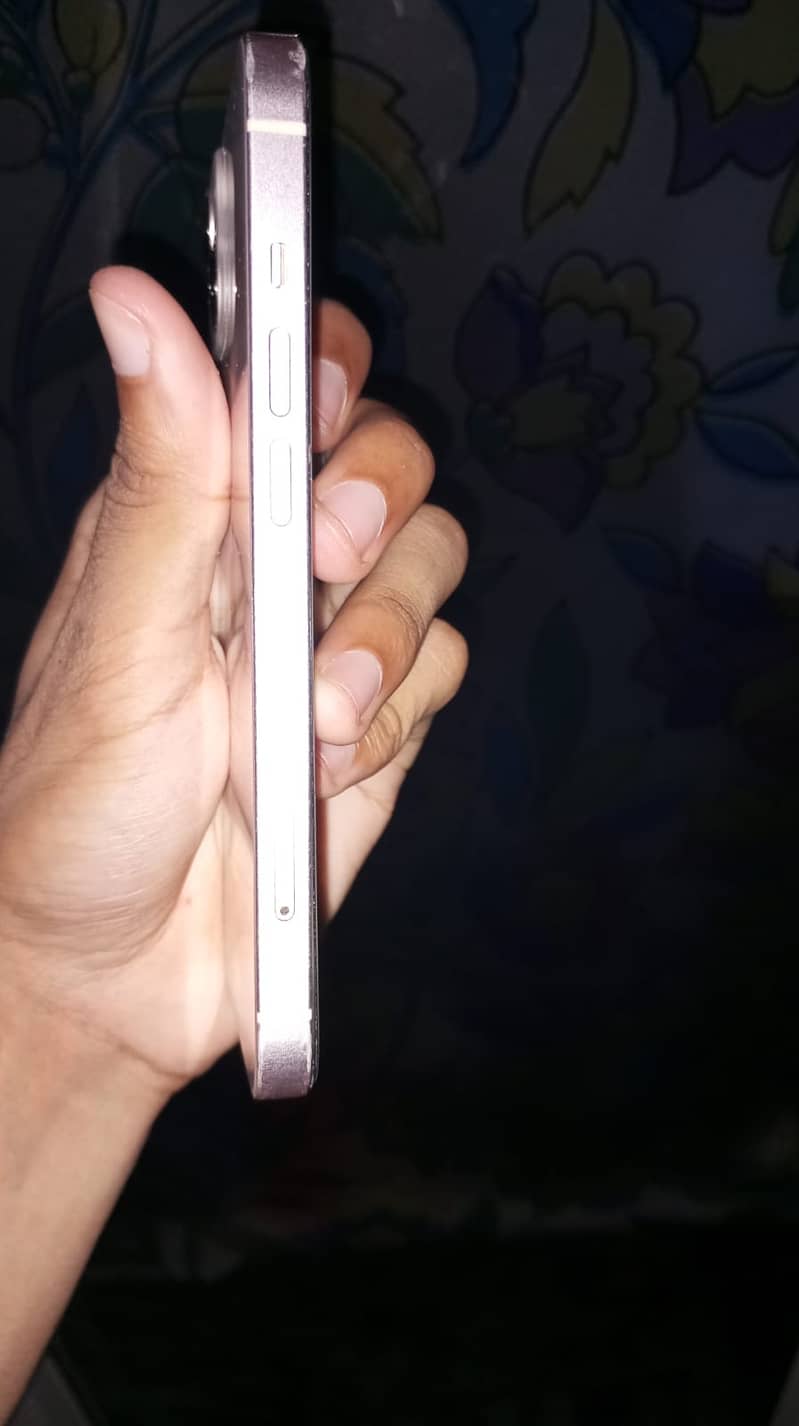 Apple iPhone 13 3