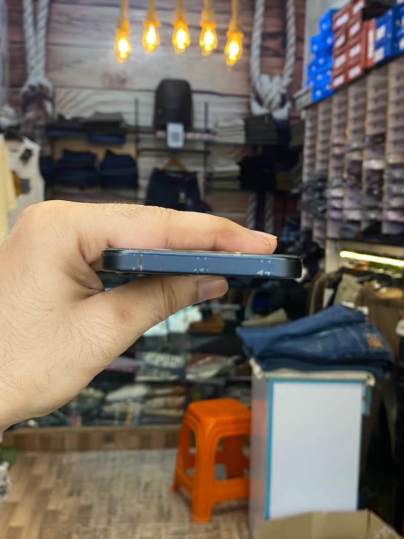 Apple iPhone 12 – Excellent Condition – Best Price 2
