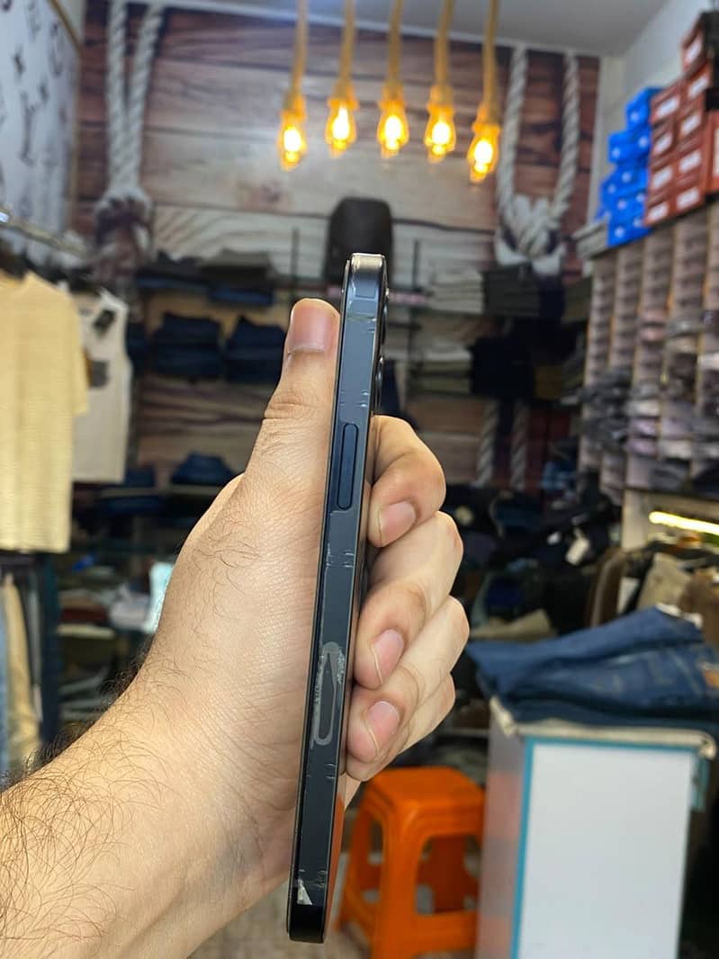 Apple iPhone 12 – Excellent Condition – Best Price 3
