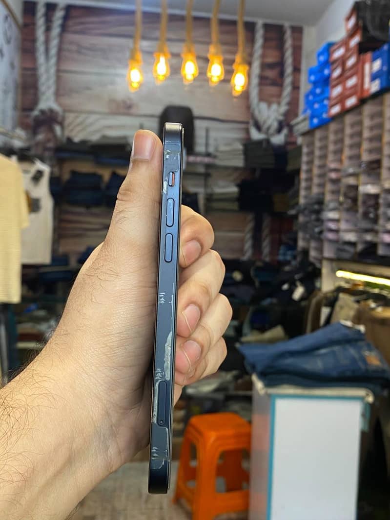 Apple iPhone 12 – Excellent Condition – Best Price 4