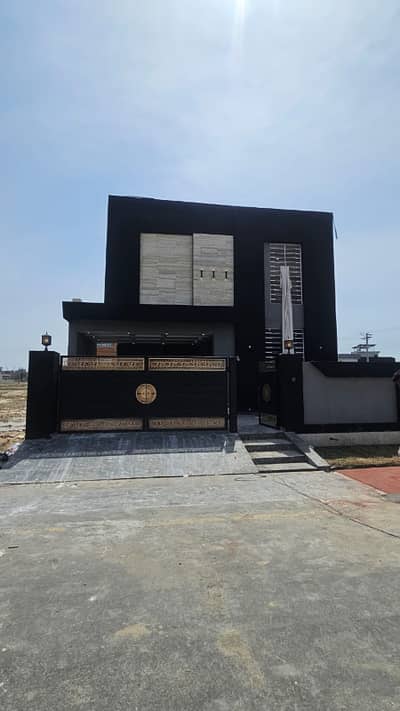 10 Marla Brand New 1.5 Storey House Available For Sale