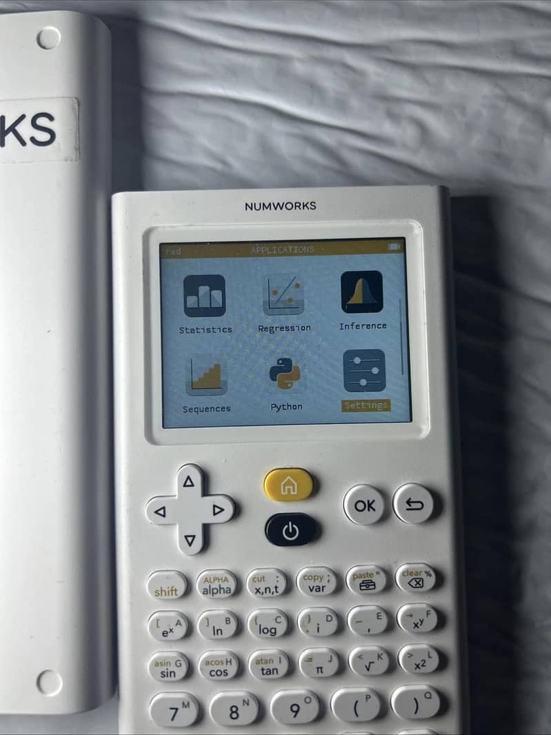 NUMWORKS GRAPHIC GRAPHING PYTHON PROGRAMMING CALCULATOR 6