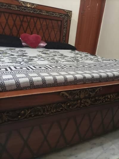 King bed with mattress
