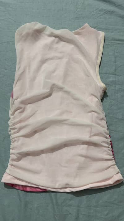 Small Size Sleeveless Floral Shirt for Women