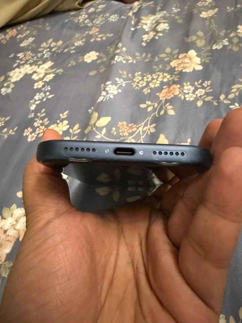 Apple iPhone 17 Pro Max 3