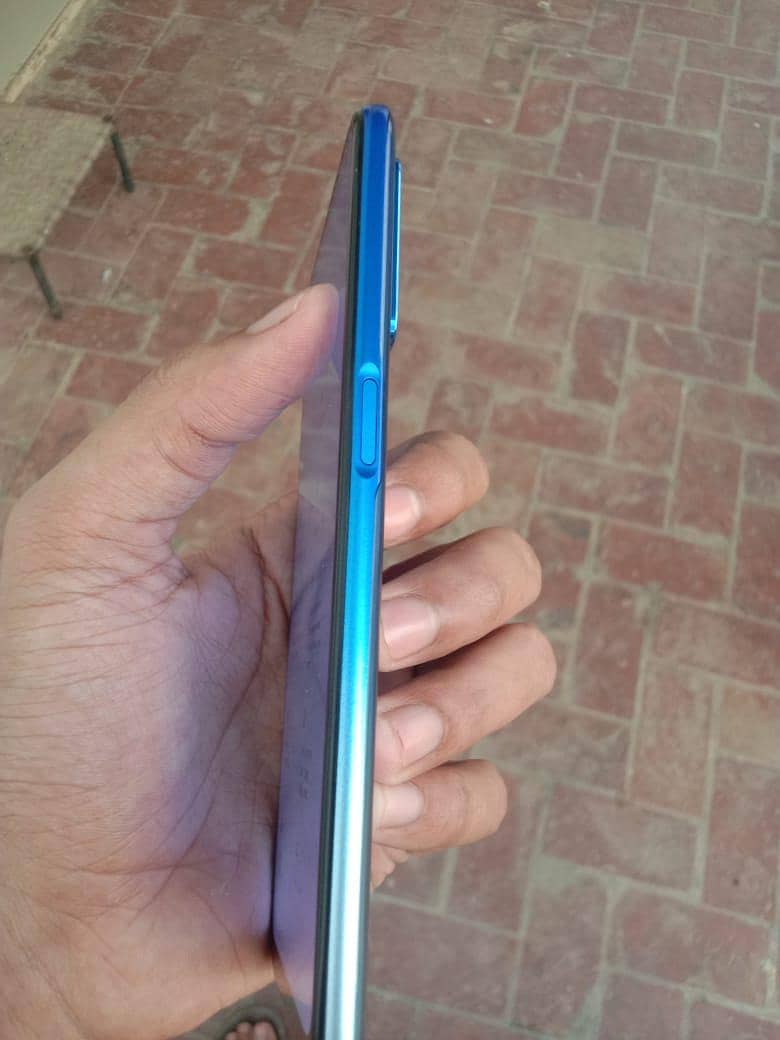 OPPO A54 4