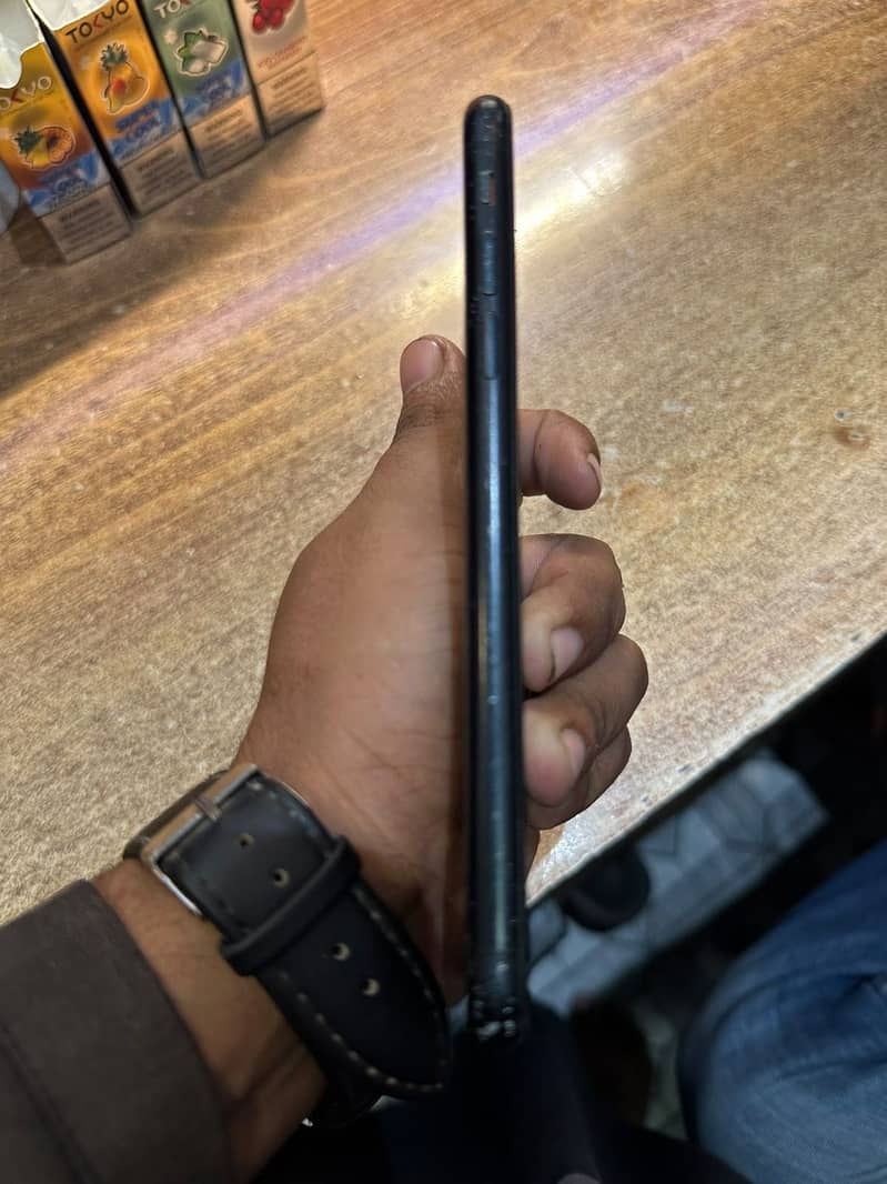 Apple iPhone XR 1