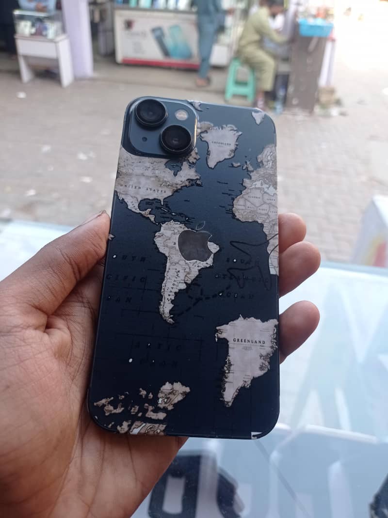 Apple iPhone 13 2