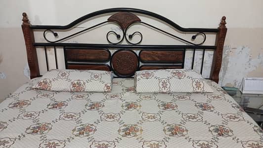Bed with Spring Matress