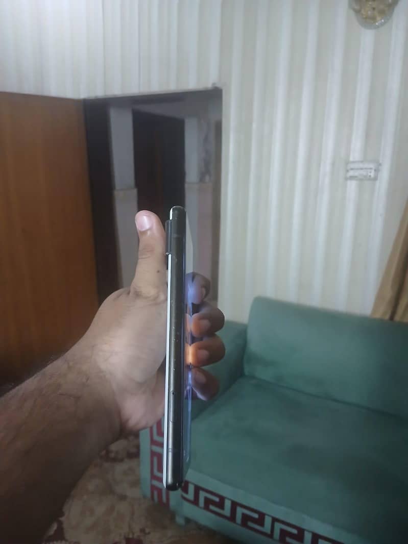 Google Pixel 6 4
