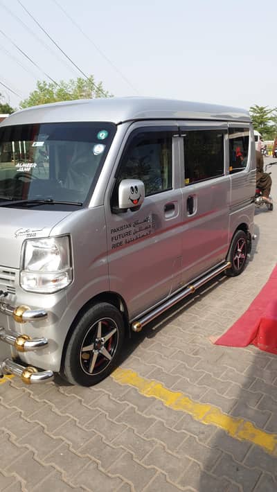 Nissan Clipper 2022