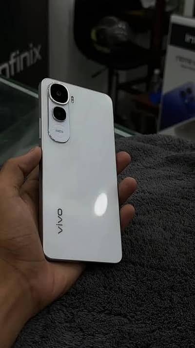 Vivo Y400