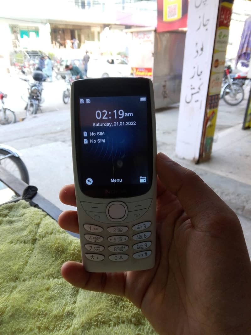 Nokia 8210 1