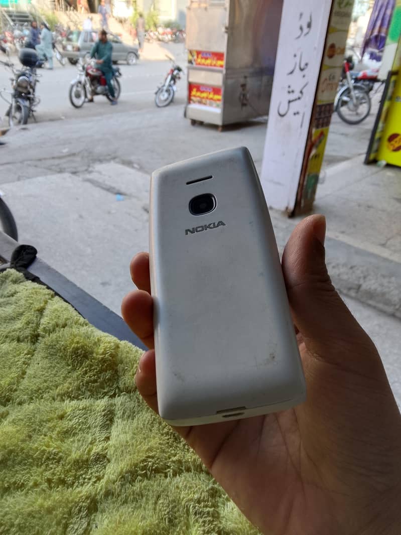 Nokia 8210 2