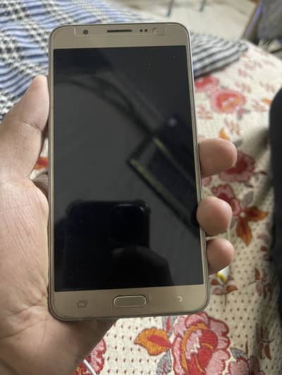 Samsung Mobile J7