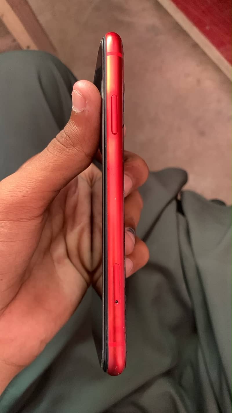 Apple iPhone 11 3