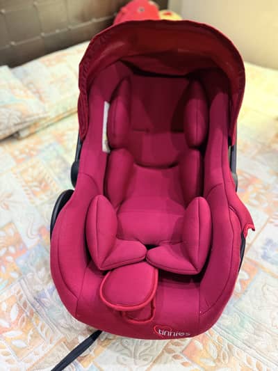 Car seat / carro cot