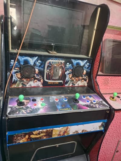 Arcade Video Game Cabinet / Fighting Machine