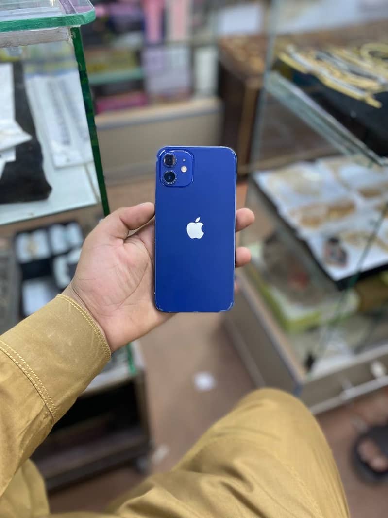 Apple iPhone 12 0