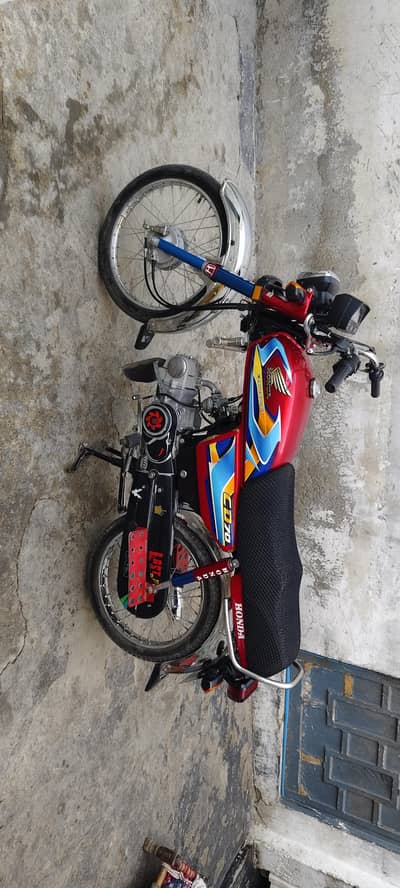 Honda CD 70 motorcycle 26 madil wattap number 03474133815
