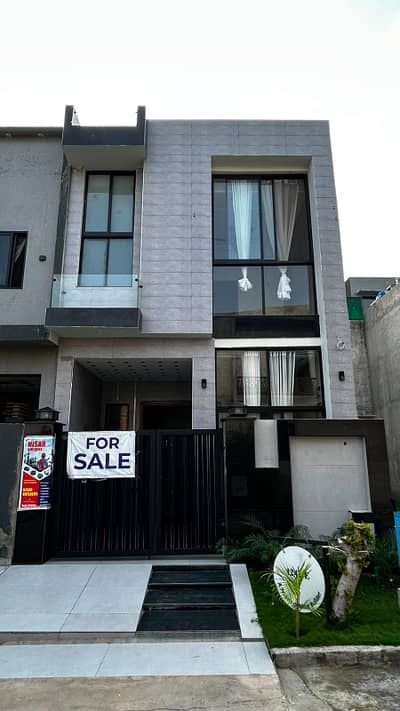 BRAND NEW HOUSE AVAILABLE FOR SALE