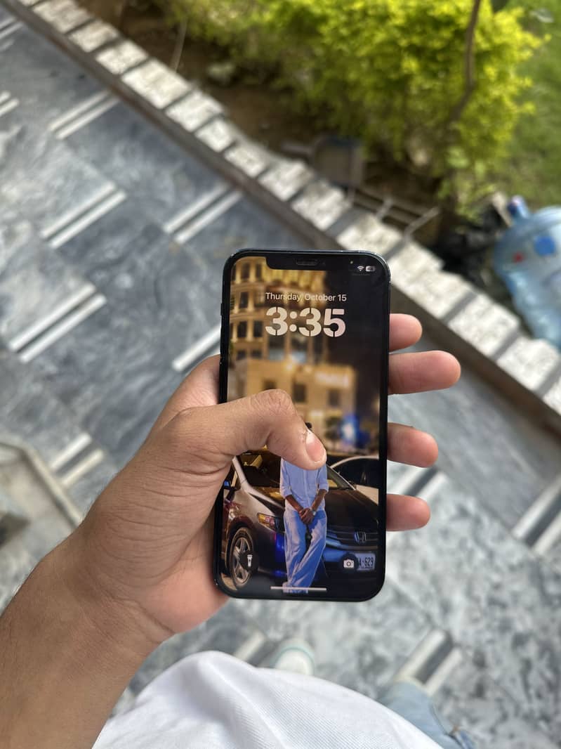 Apple iPhone 12 2