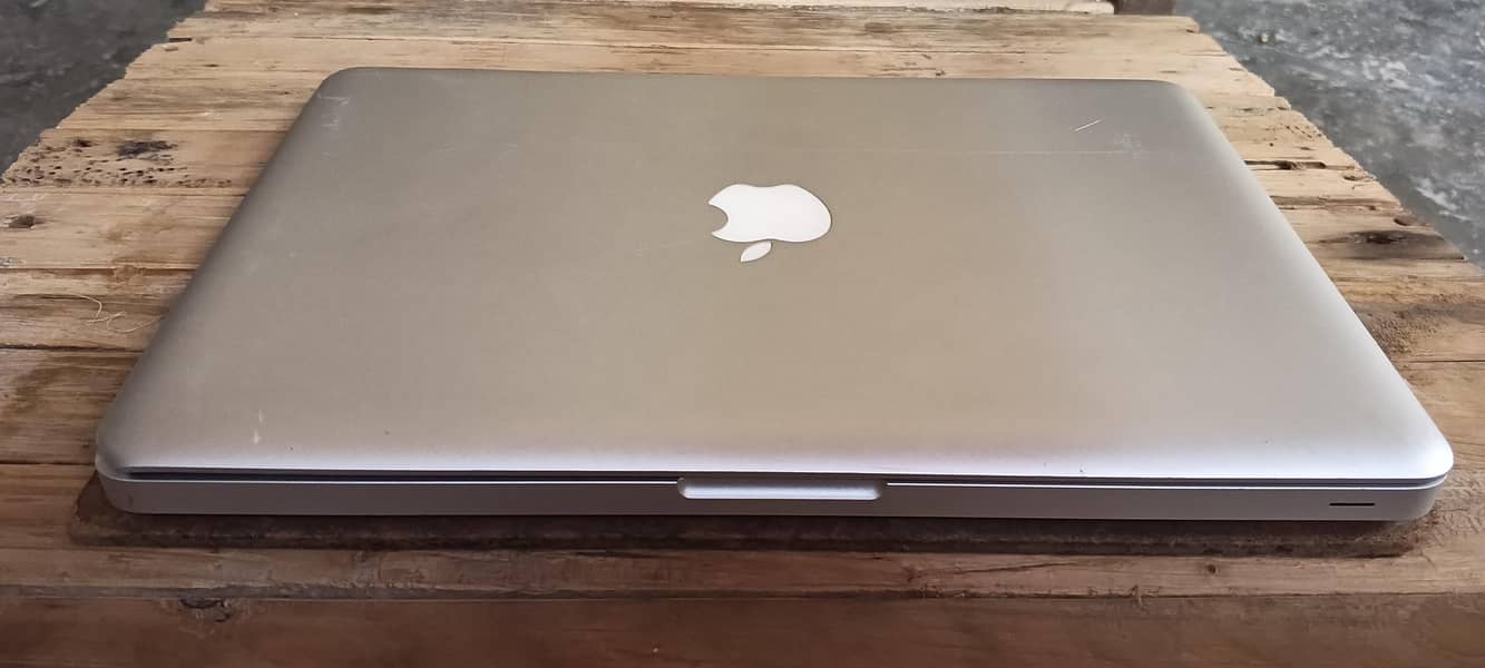 MacBook pro 2012 0