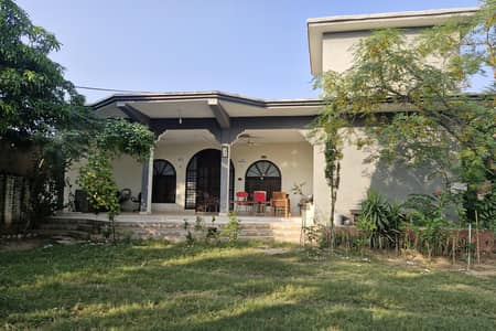 House Makan 18 marla near gulberg Islamabad FSale