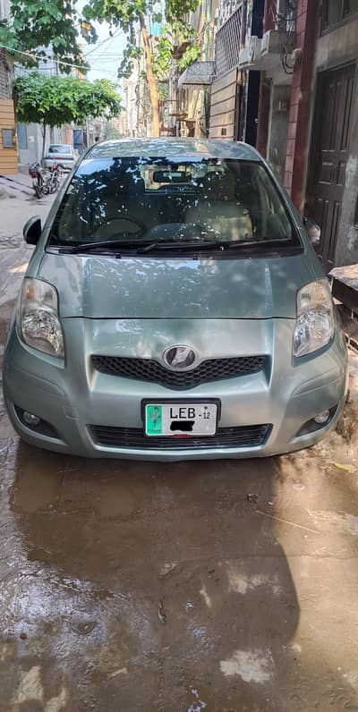 Toyota Vitz 2008/2012 beige Room (o3o1.7o7o. 613)