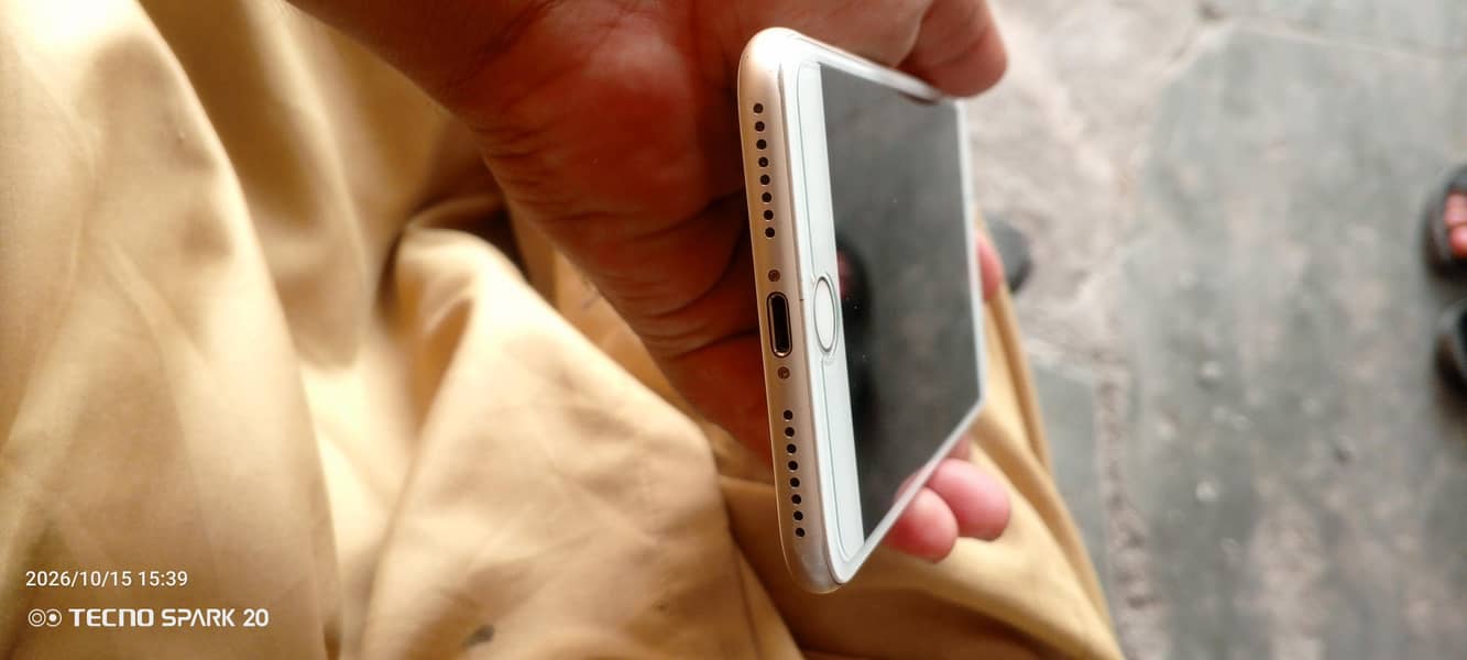 Apple iPhone 7 Plus 128 4
