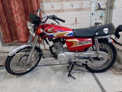 Honda 125 good condition with biometric 20 model he