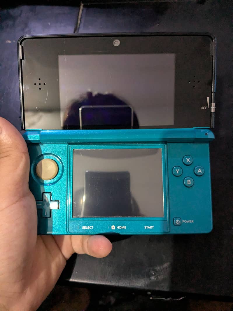 Nintendo 3DS [Soft Modded] 2